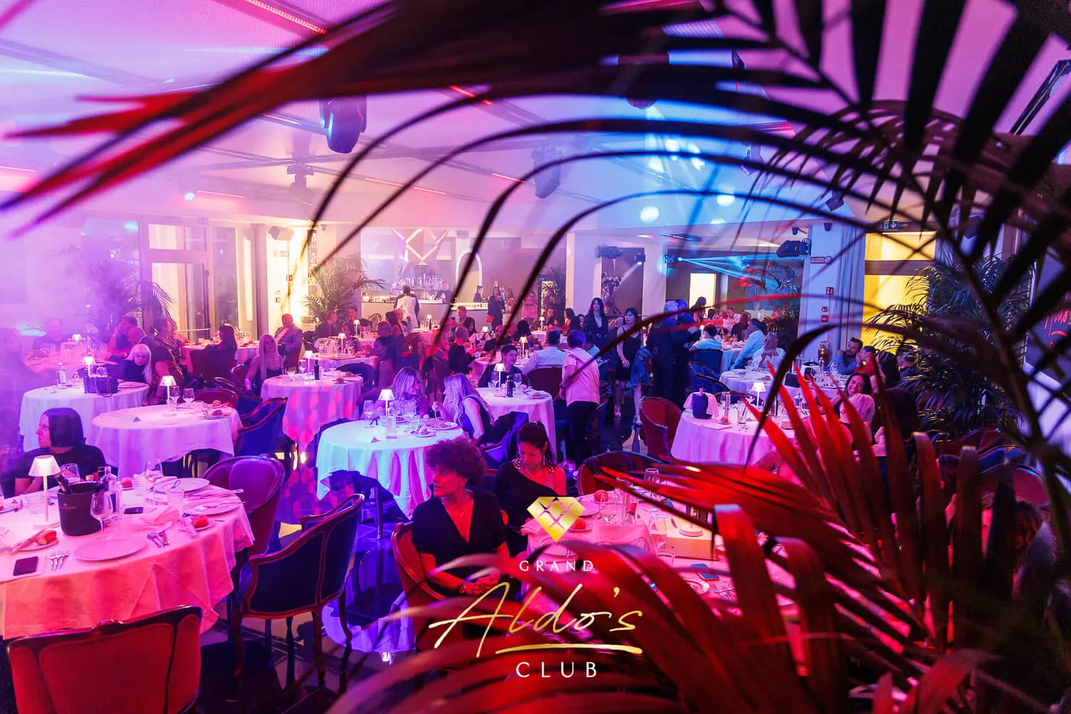 Atmosfera raffinata del Grand Aldo's Club.