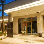 Ingresso elegante del Grand Aldo's Club.