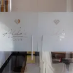 Elegante ingresso del Grand Aldo's Club