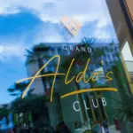Ingresso accogliente del Grand Aldo's Club