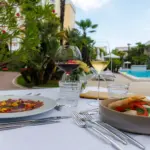 Pranzo a bordo piscina al Grand Aldo's Club