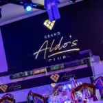 Atmosfera raffinata e accogliente al Grand Aldo's Club.