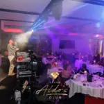 Spettacolo dal vivo al Grand Aldo's Club.